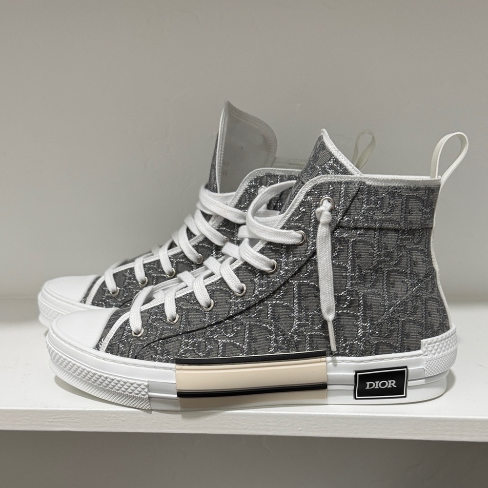 Dior Gray High-Top Sneakers with White Laces - Picture 2 of 5